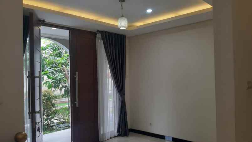 dijual rumah dharmahusada