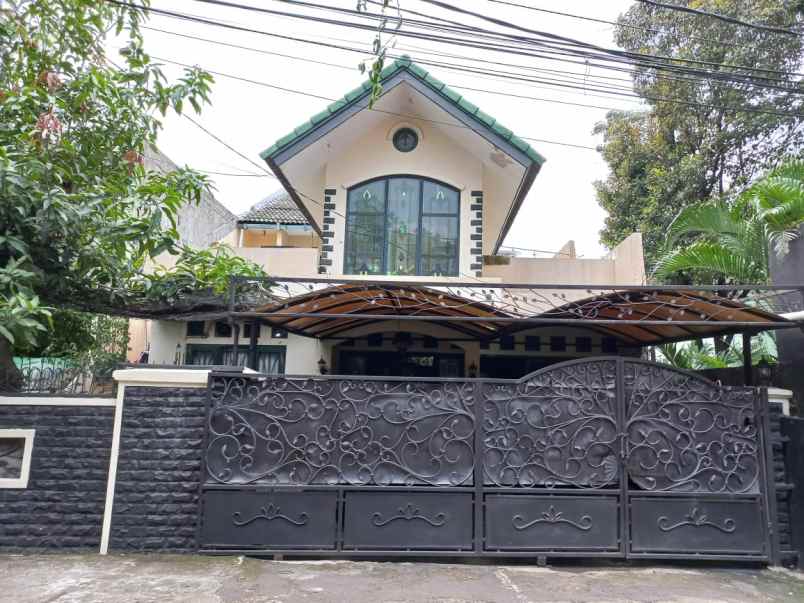 dijual rumah di condet jakarta timur