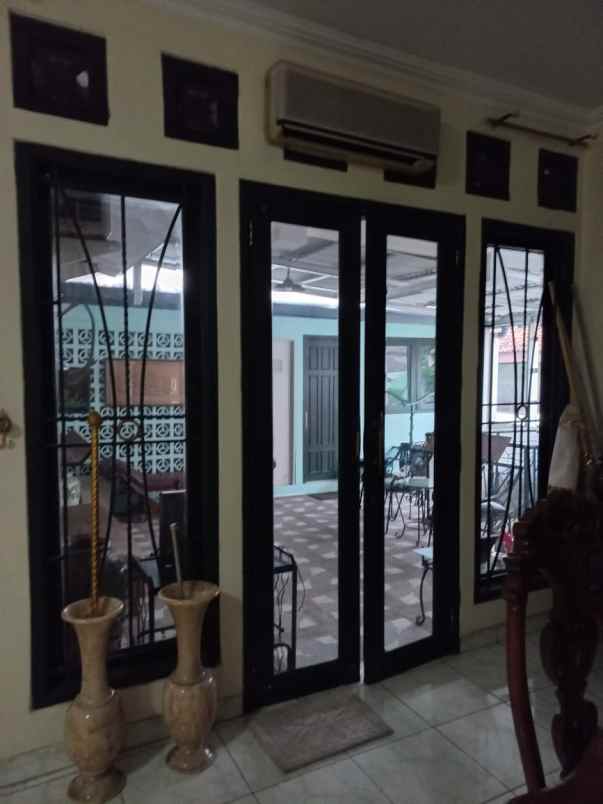 dijual rumah di condet jakarta timur