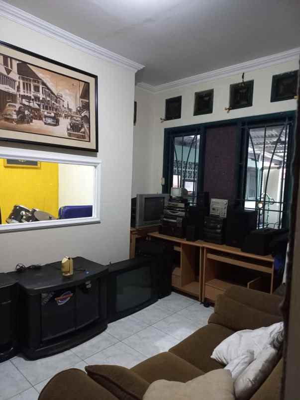 dijual rumah di condet jakarta timur