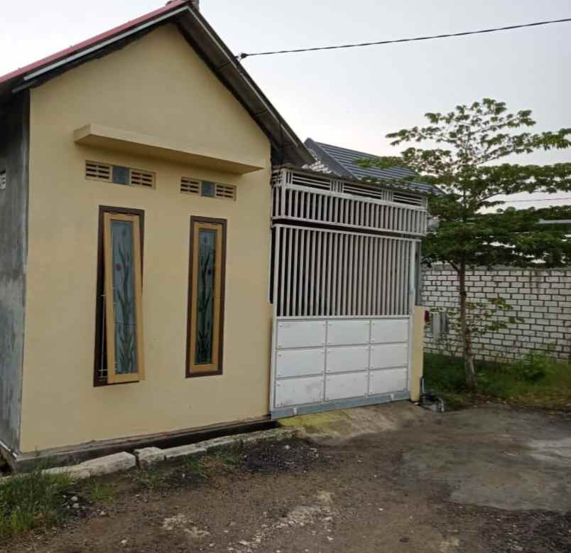 dijual rumah di dusun gempol lamp ah kedamean gresik