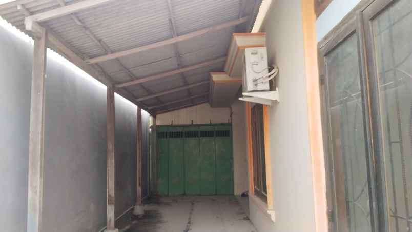 dijual rumah di jl krakatau semarang