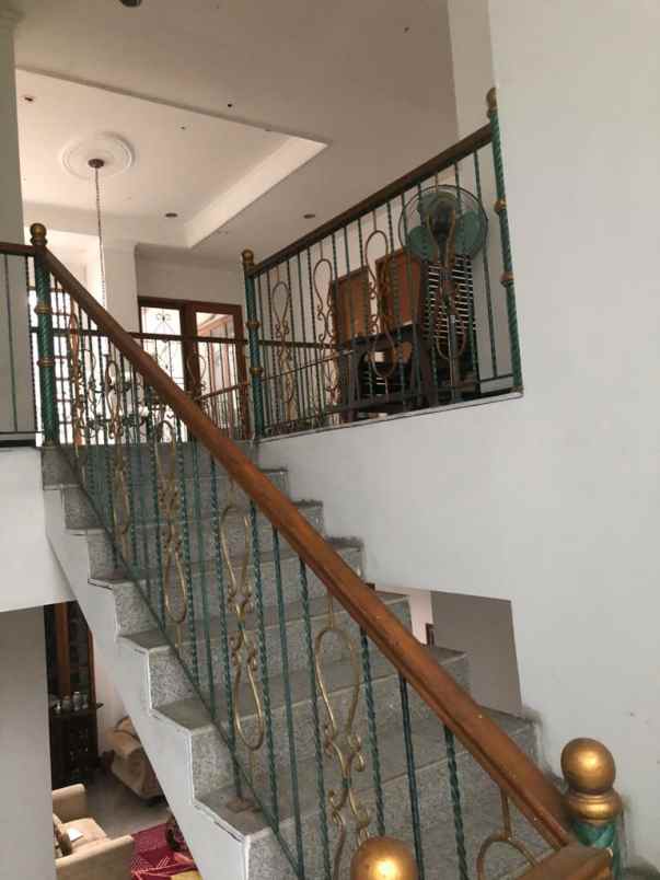 dijual rumah di kelapa gading
