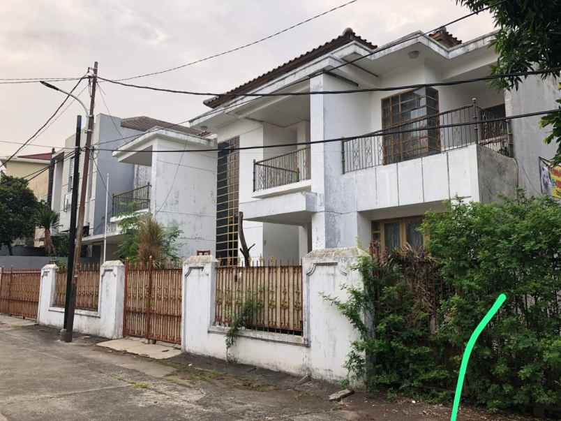 dijual rumah di kelapa gading