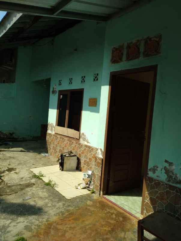 dijual rumah di komplek kenten sejahtera 3