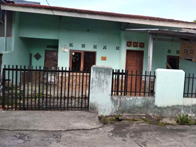 dijual rumah di komplek kenten sejahtera 3