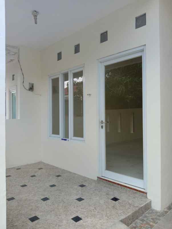 dijual rumah di margosari citarum semarang