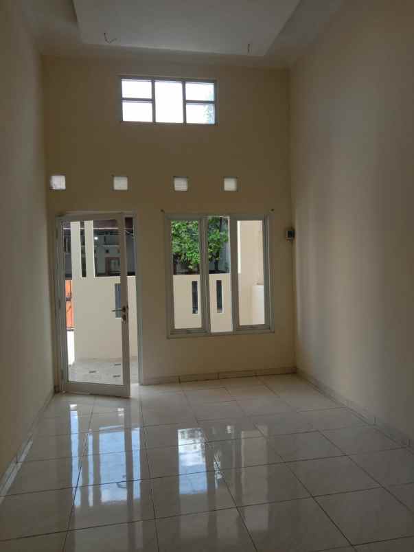 dijual rumah di margosari citarum semarang