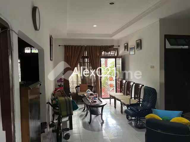 dijual rumah di pinang ranti makasar jakarta timur