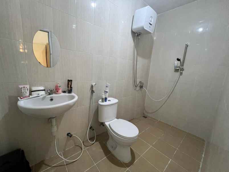 dijual rumah diamond park