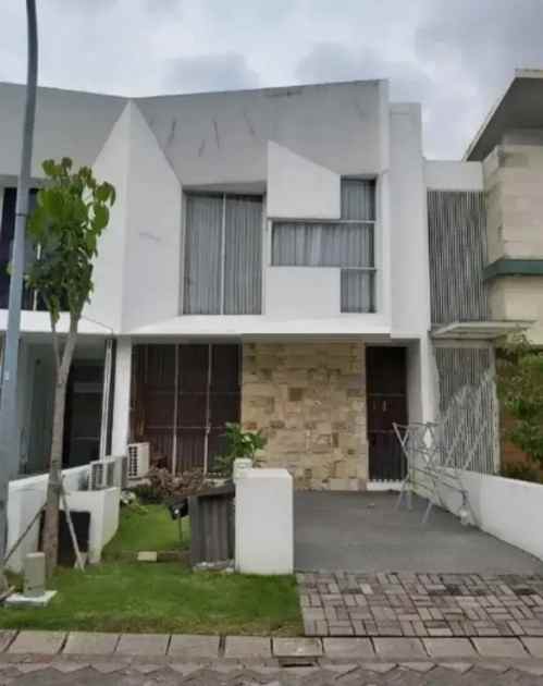 dijual rumah dian istana moca vrbana