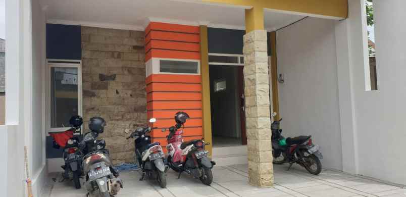 dijual rumah diyono