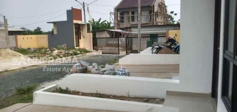 dijual rumah duren jaya