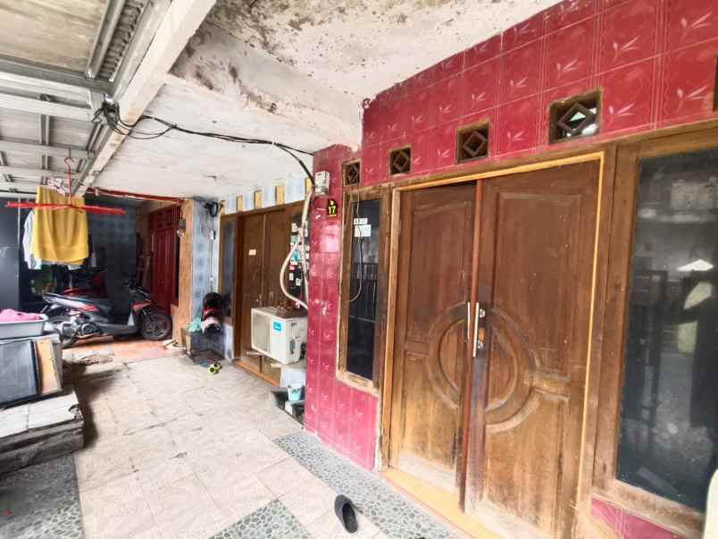 dijual rumah duren sawit