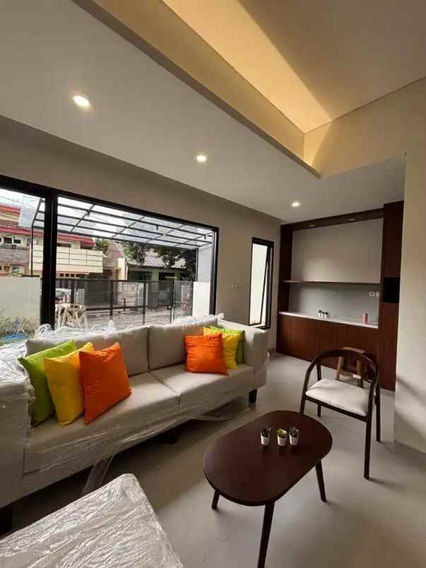 dijual rumah duren sawit jakarta timur