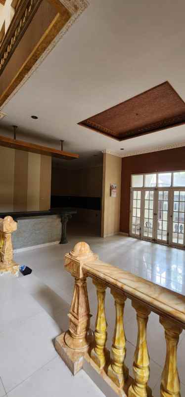 dijual rumah durian banyumanik