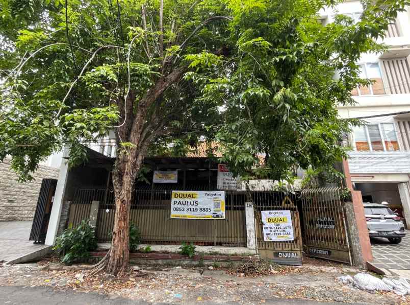 dijual rumah embong cerme