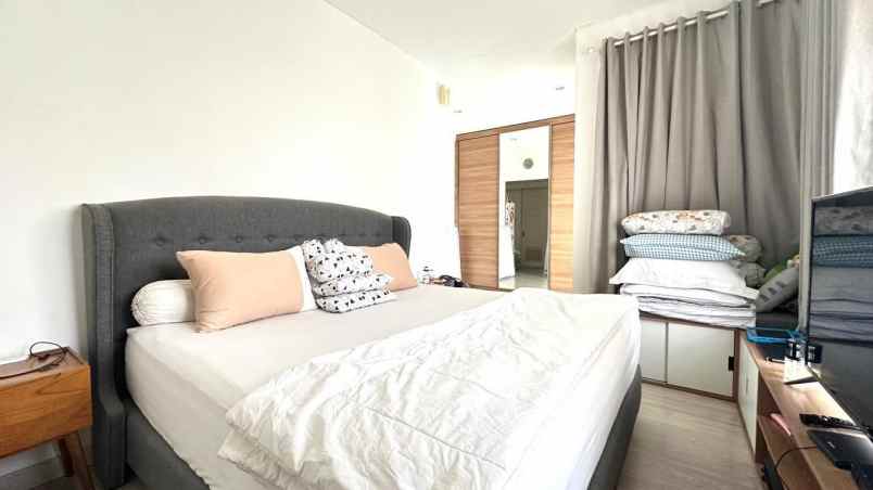 dijual rumah emerald bintaro