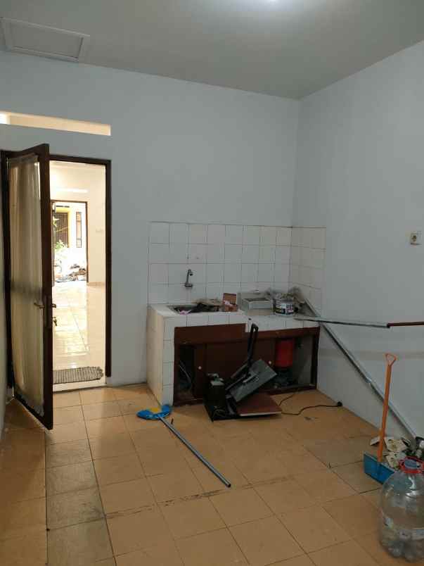 dijual rumah felicity townhouse