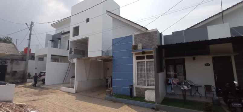 dijual rumah galaxy bekasi