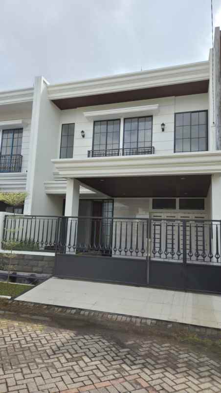 dijual rumah galaxy bumi permai araya 2