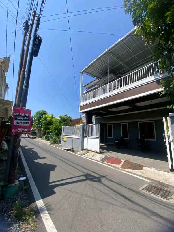 dijual rumah gedong kuning