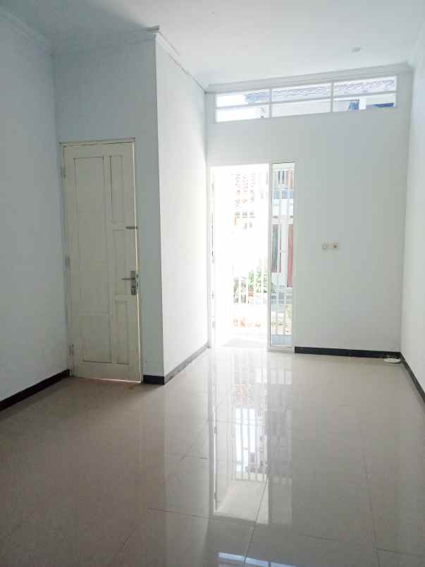 dijual rumah gedungkiwo