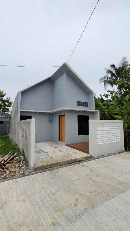 dijual rumah gg sitanjung sitanjung