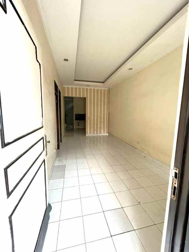 dijual rumah giya loka bsd