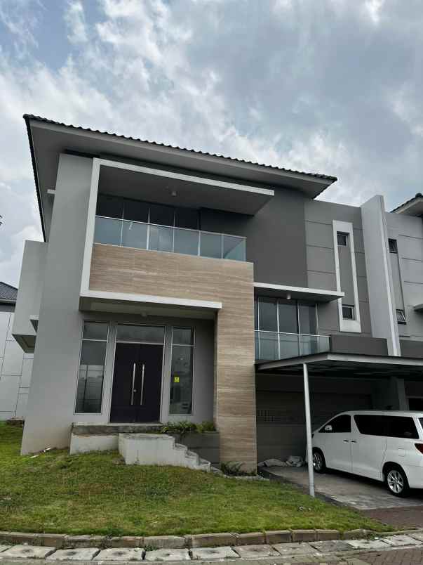 dijual rumah golf island cluster