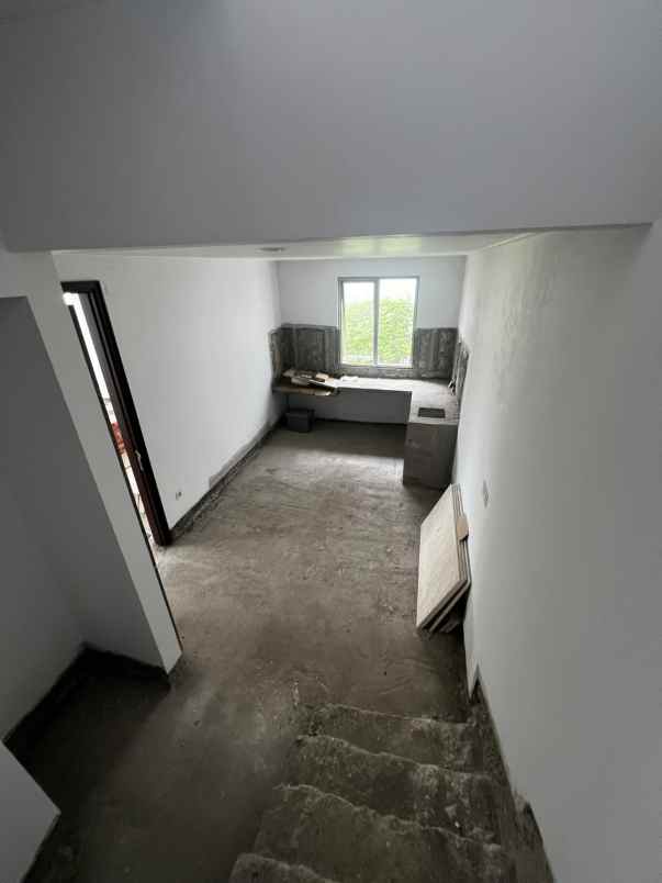 dijual rumah golf island cluster