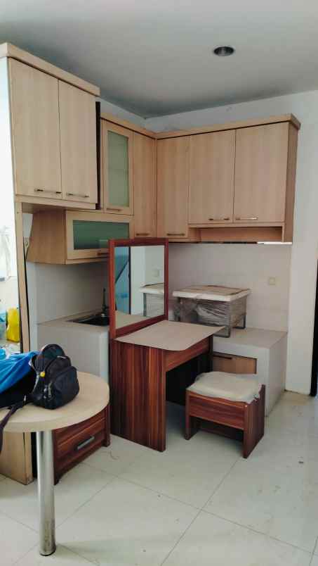 dijual rumah graha famili