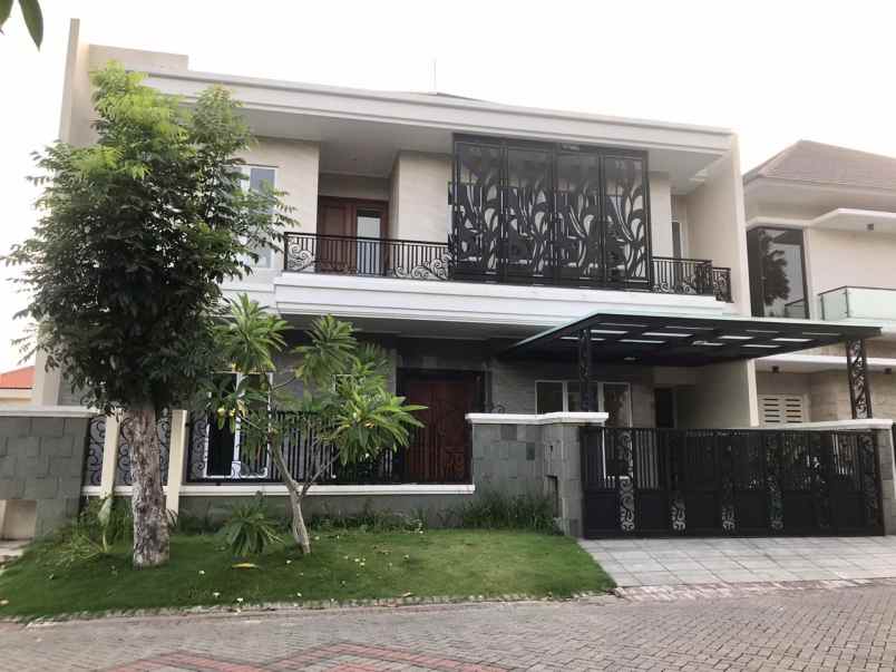 dijual rumah graha family