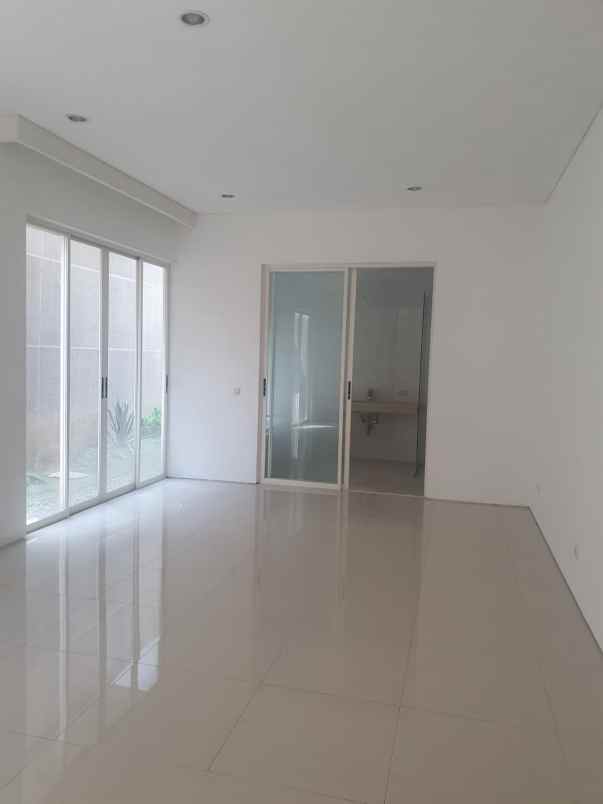 dijual rumah graha natura lontar kec