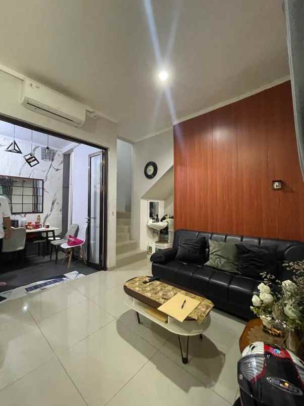 dijual rumah graha raya fortune