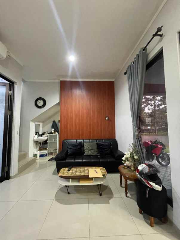 dijual rumah graha raya fortune