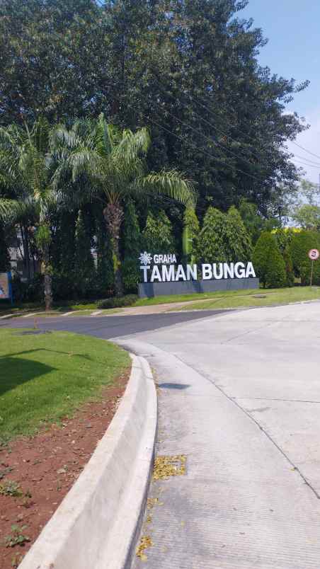 dijual rumah graha taman bunga bsb city