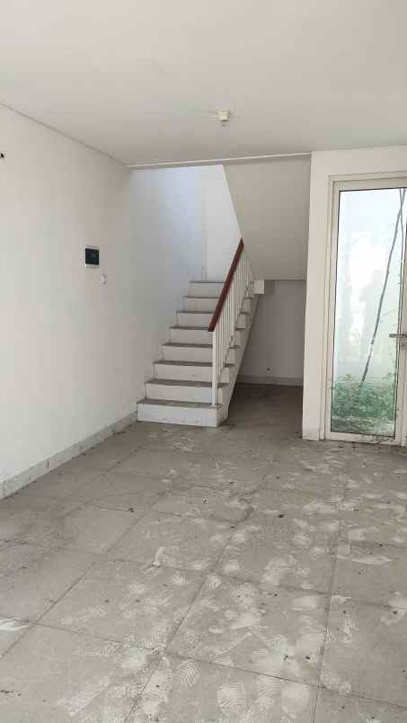 dijual rumah grand pakuwon adelaide