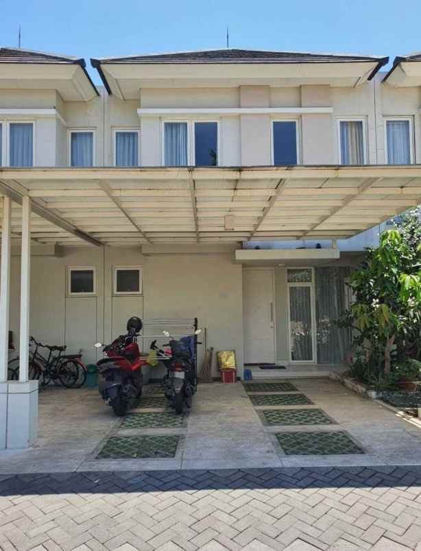 dijual rumah grand pakuwon tandes