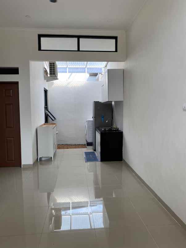 dijual rumah grand pinus regency