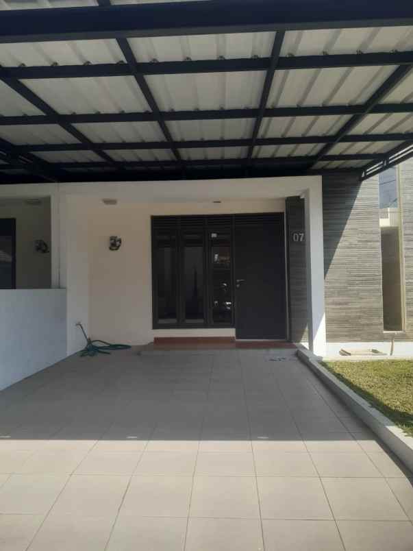 dijual rumah grand sharon residence