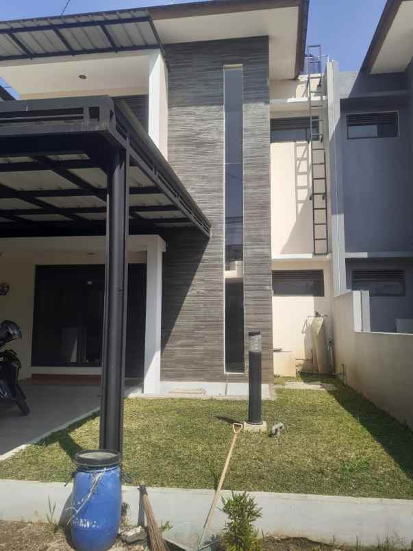 dijual rumah grand sharon residence