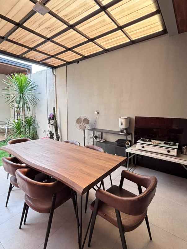 dijual rumah grand wisata bekasi