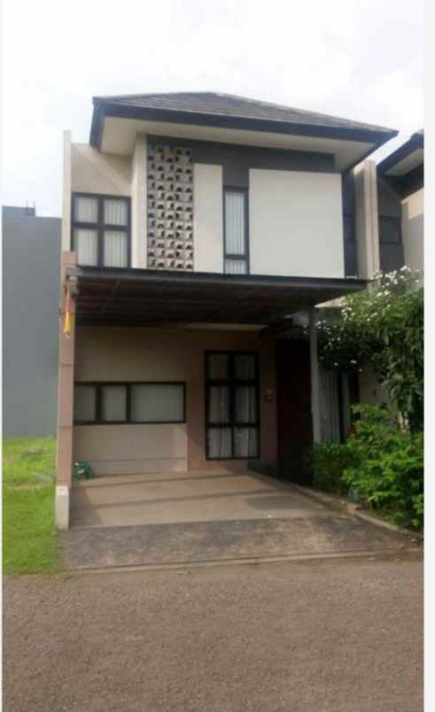 dijual rumah grand wisata cluster