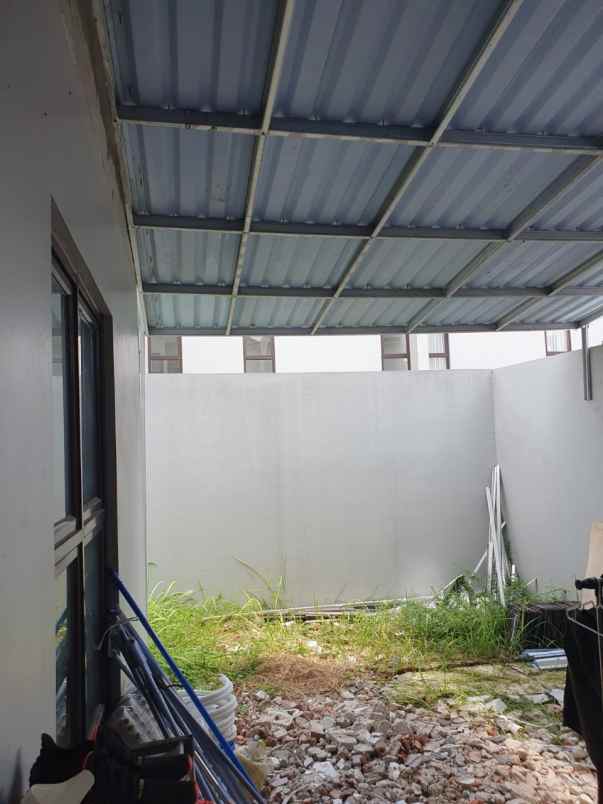 dijual rumah grand wisata cluster