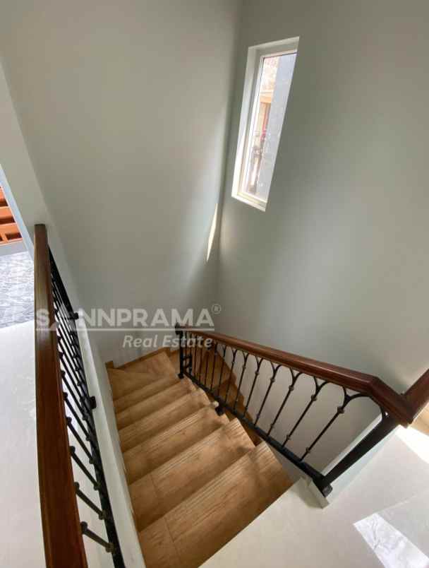 dijual rumah grogol limo depok