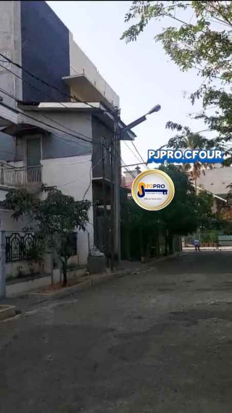 dijual rumah harapan indah