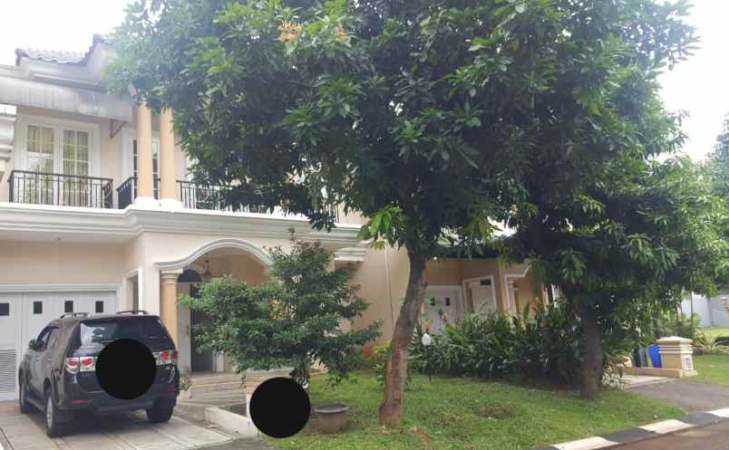 dijual rumah hook di legenda wisata cibubur