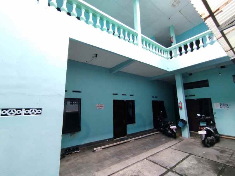 dijual rumah jajar laweyan surakarta