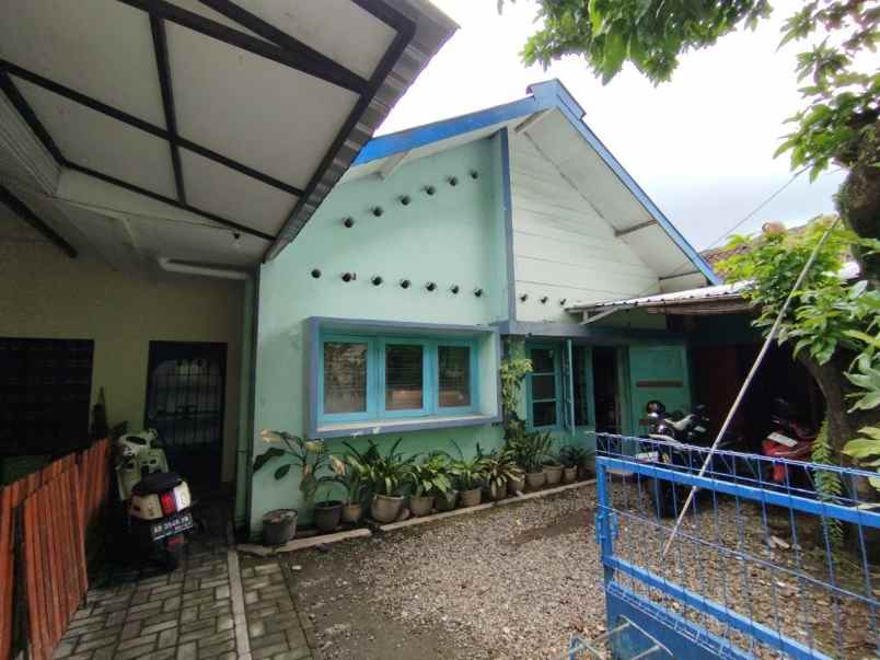 dijual rumah jajar laweyan surakarta